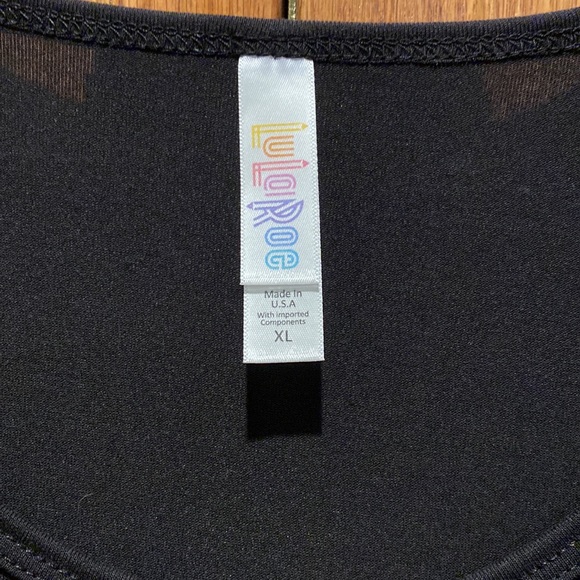 NEW LuLaRoe Lynnae BLACK - Picture 2 of 3